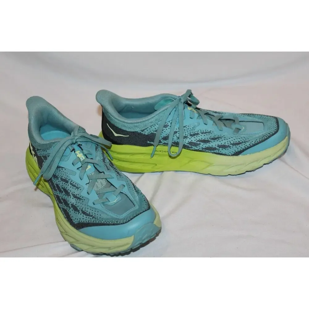 Hoka One One design double